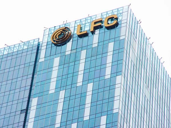 高空樓頂發(fā)光字不亮該如何解決？