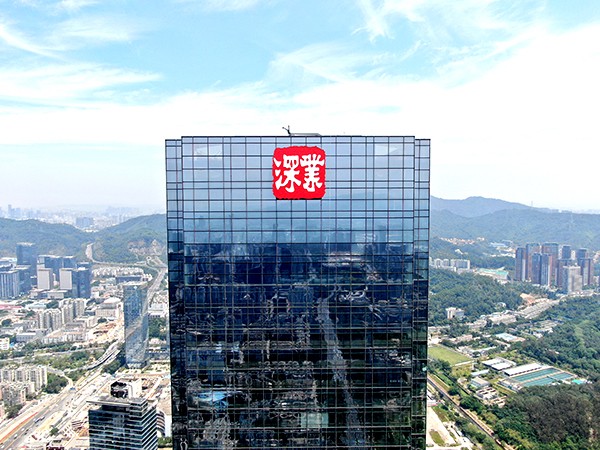幕墻發(fā)光字按平方米計價還是按字數(shù)計價？